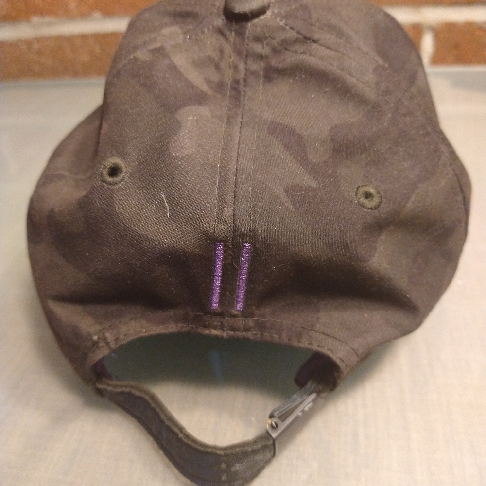 Gents camo and leather cap - Picture 9 of 10
